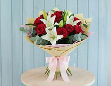 Букет цветов из:  Лилии и Розы в Новозыбкове