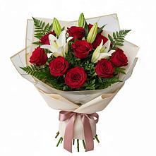 Букет цветов из:  Лилии и Розы #REPLACE_PRED# Новозыбкове