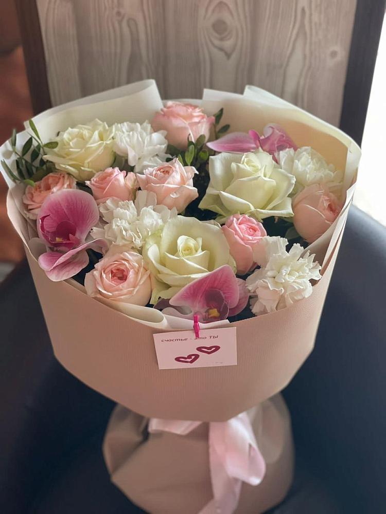 Букет цветов из: Орхидеи, Розы и Гвоздики в Новозыбкове