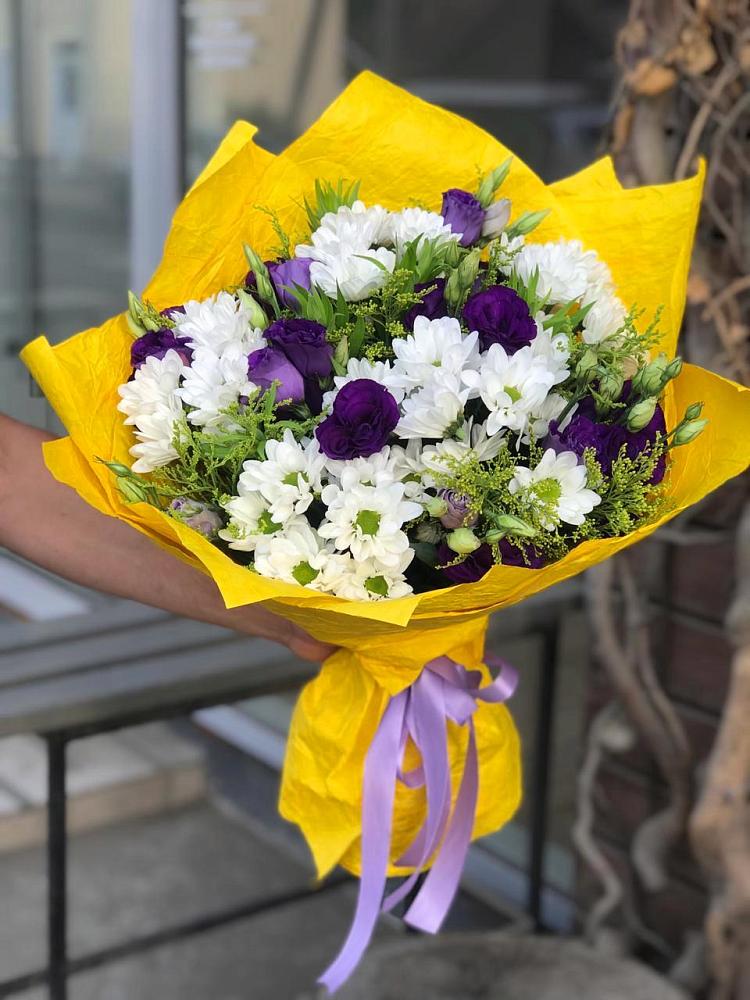 Букет цветов из: Ирисы, Хризантемы и Ромашки в Новозыбкове
