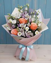 Букет цветов из:  Лизиантусы, Розы, Альстромерии и Гипсофила в Новозыбкове