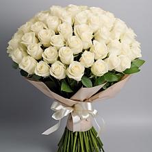 Букет 101 беля роза Белоснежка в Новозыбкове