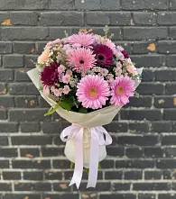 Букет цветов из:  Герберы и Хризантемы в Новозыбкове