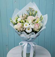 Букет цветов из:  Розы и Лизиантусы в Новозыбкове