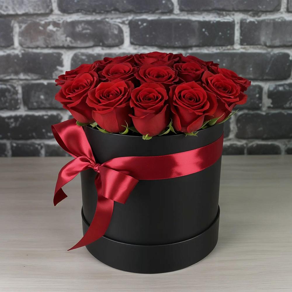 Цветочная композиция из Розы в шляпной коробке в Новозыбкове