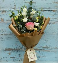 Букет цветов из:  Розы и Лизиантусы в Новозыбкове
