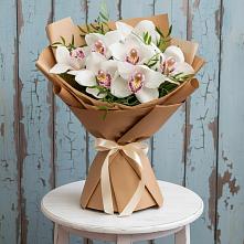 Букет цветов из:  Орхидеи и Розы в Новозыбкове